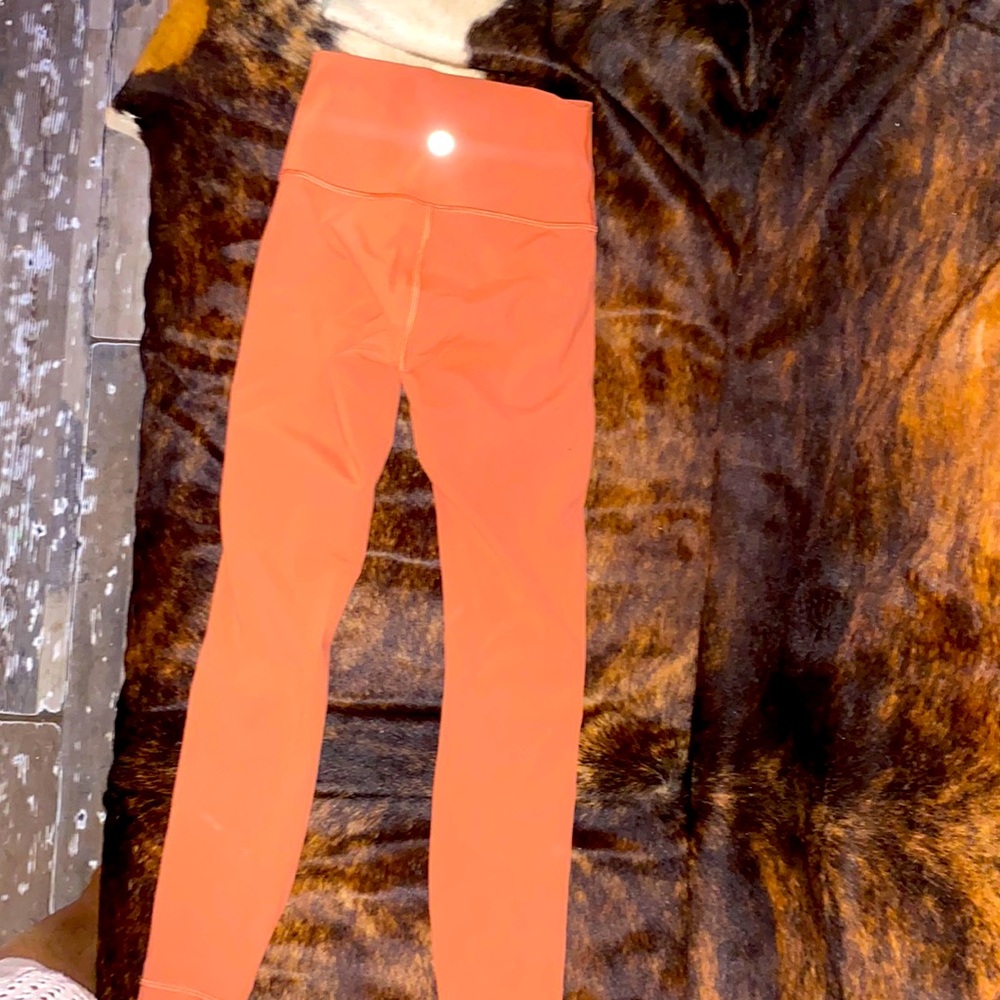 LULULEMONS HIGH RISE LEGGINGS